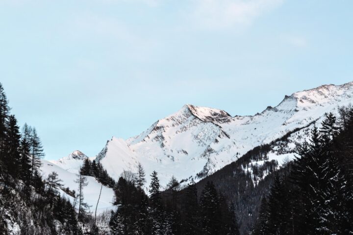 Muntanyes nevades