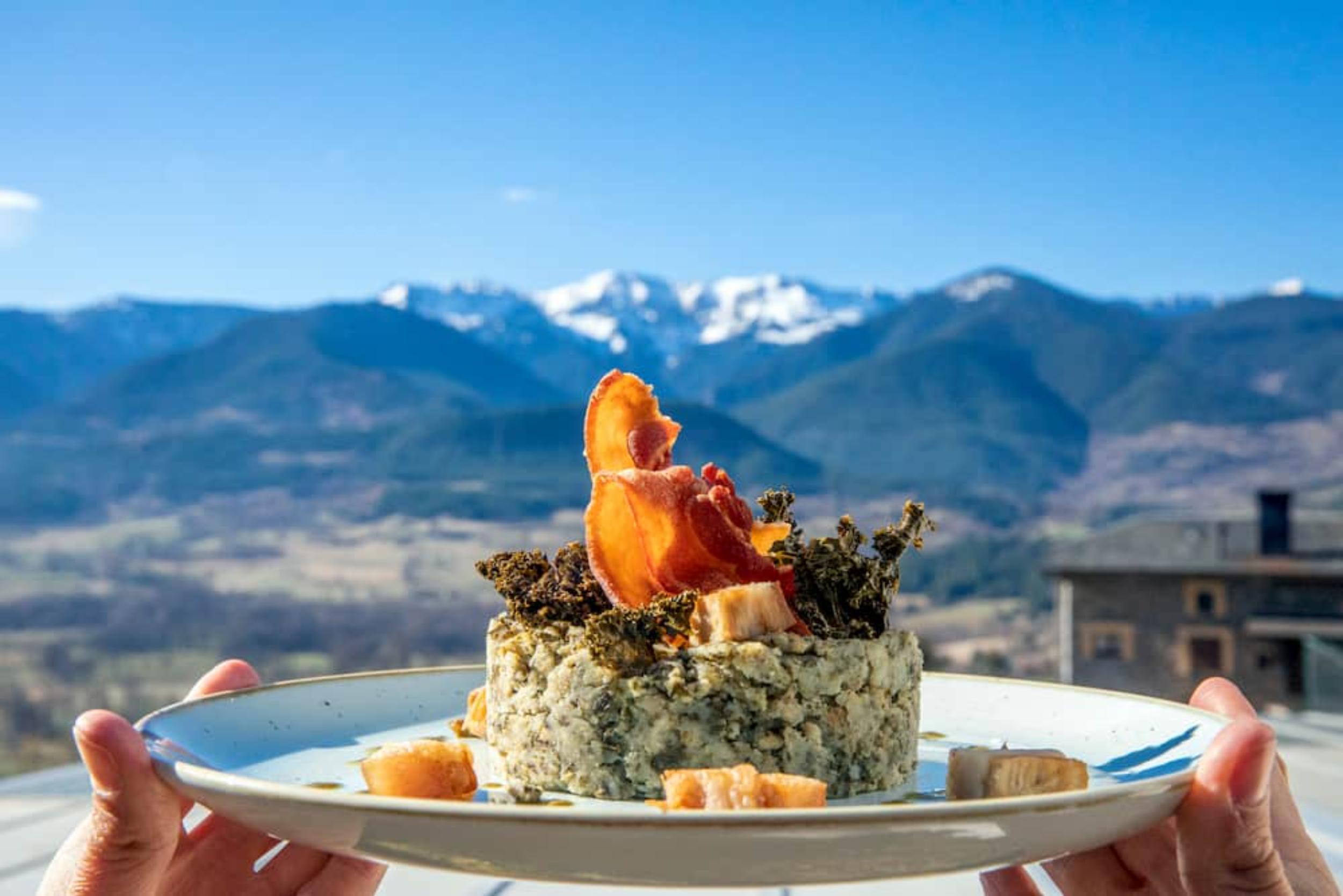 Trinxat de la Cerdanya amb paisatge de fons